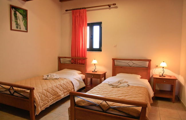 Theo Beach Villa Large Private Pool Walk to Beach Sea Views A C Wifi Car Not Required - 1843 - Foto 12