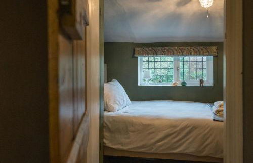 Hollyhocks, Tunstall - Foto 30