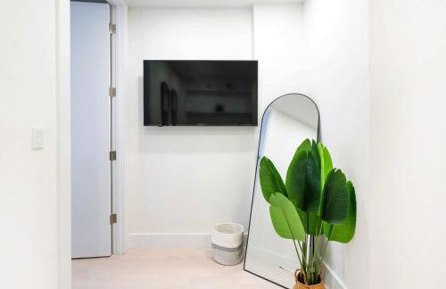 48-3RW Brand New 1BR Prime Hells Kitchen - W D - Photo 12