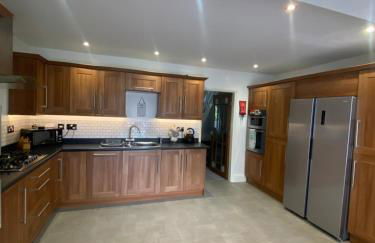 The Brook House - Spacious 3 Bed Home From Home in Burton - Foto 19