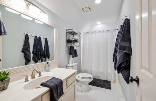 Relax In Private Pool & Cozy Gazebo At Param Farms - Foto 36