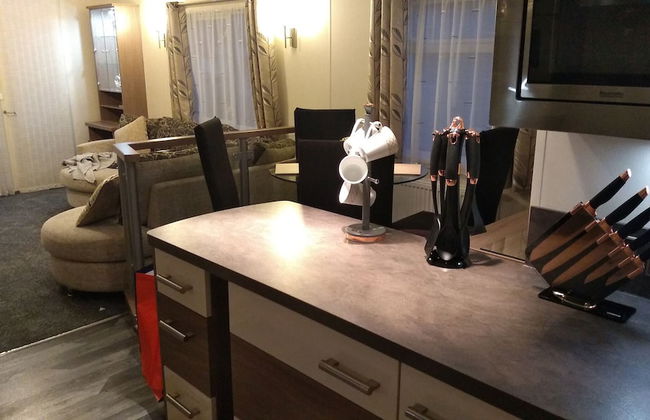 Lovely 3-bed Lodge in Towyn Near Rhyl - Foto 1