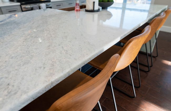 New Luxury Family Friendly Home Centrally Located - Foto 6