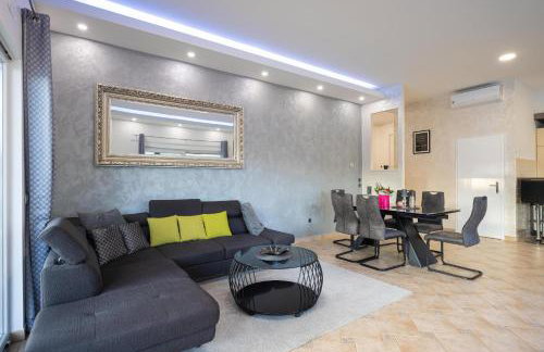 Villa Beauty with heated pool and jacuzzi - Photo 22