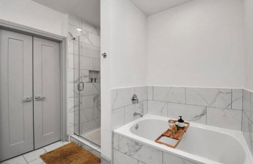 Haus of Blues-HighRise-NRG Stadium-Med Center- Private Parking - Foto 33