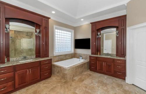 The Panola Mansion - Indoor Pool & Pavilion - Foto 35