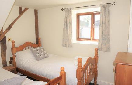 Shepherd's Watch Cottage - 5* Cyfie Farm with private hot tub - Foto 11