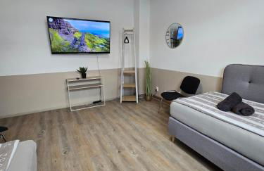 FeWo 5 Personen, Nähe Bahnhof, WLAN,Balkon - Photo 1