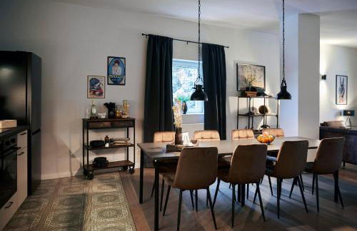 FOUNDRY - Business & Content Loft - 120 qm - Küche - Waschtrockner - Badewanne & Dusche - kostenloser Parkplatz - Smart TV - Foto 18