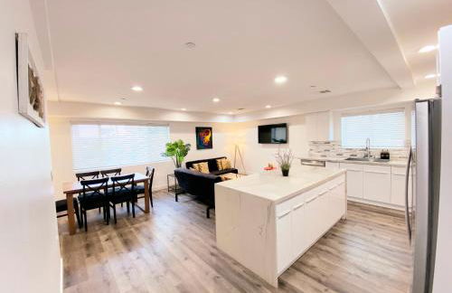 Modern 3BR Home in Mid-City - Photo 5