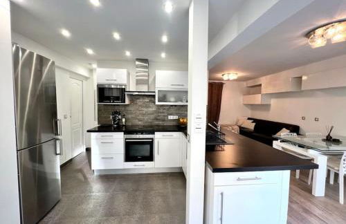 Champs-Elysées - Arc de Triomphe - 2 pièces - 4p - Foto 8