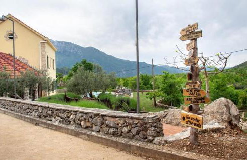 7 Bedroom Gorgeous Home In Grabovac - Photo 22