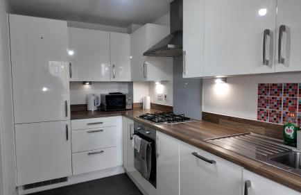 Modern house in City Centre with private parking and gated property - Foto 4