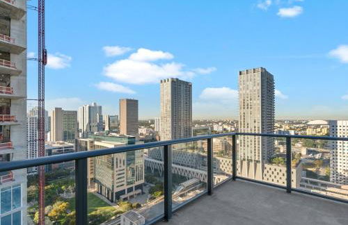 Condo Steps from Bayfront & the Kaseya Center - Foto 1