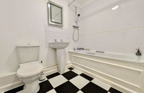 Charming 2-Bedroom Flat With Parking - Foto 11