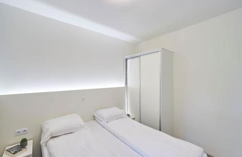 Holiday Home in Mauroux with Pools & Vineyards - Foto 12