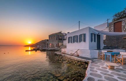 On The Rocks - Photo 4