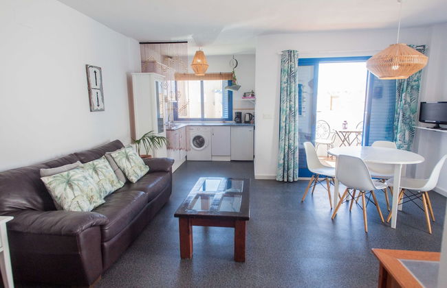 Beach House with Balcony and beach view - Photo 12