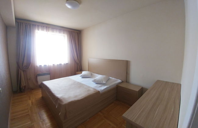 Cross Apartments and Tours - Photo 8