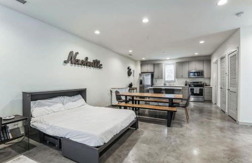 Trendy 3 BDR for 8 Heart of Nash Near 5 Points - Foto 16