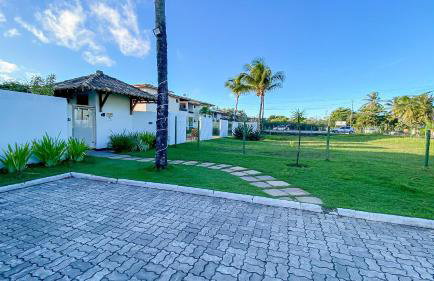 Aptos em condominio frente mar na praia de Taperapuã, atravessou a rua está na praia, aptos com 2 quartos com ar condicionado, internet privativa 300MBPS, 1 vaga de garagem, acomodam até 6 pessoas - Foto 6