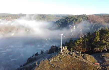 Waldliebe - Wohnung mit großem Balkon und Burgblick - Photo 20