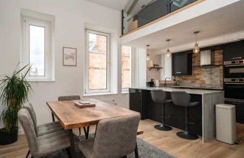 2BD Loft Style Apt - Edinburgh - Free Parking - Pass the Keys - Foto 50