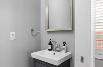 Chic Downtown Retreat Breweries, Murals & Music - Foto 48