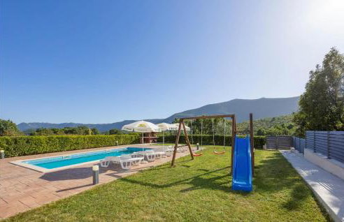 Three-Bedroom Apartment In Donja Ostrvica - Photo 11