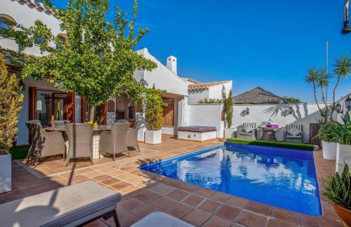 Luxurious Villa in Baños y Mendigo, Spain - Perfect for Families and Groups - Foto 4