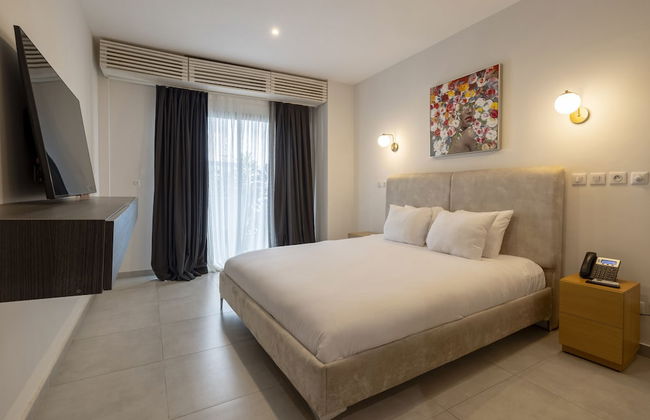 The Six Apparthotel - Foto 52