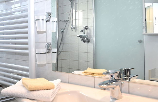 Flat in Bellenberg With Sunbathing Lawn - Foto 10