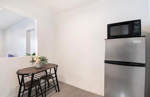 Ground-Floor 1-Bedroom by Beverly Hills Steps from Restaurants, Cafes and Shopping - Foto 15