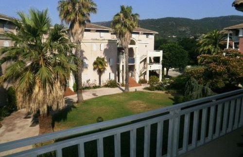 Appartement Duplex 100m Plage, Terrasse, Parking, 4 Couchages - Le Lavandou - FR-1-251-533 - Foto 8