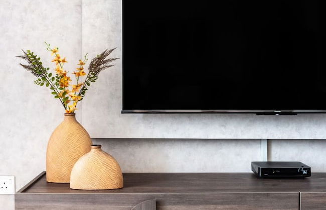 Luxury 2BR at Harbour Gate - Photo 18