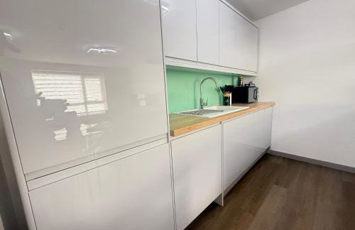 Horizon House, Luxury 2-Bedroom Ground floor flat, Parking, WiFi, Netflix - Foto 12
