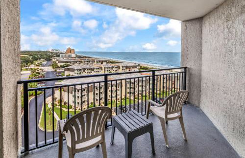 Scenic Views from the balcony at Ocean Forest Plaza Condos - Foto 4