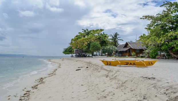Playa en la isla de Pamilacan