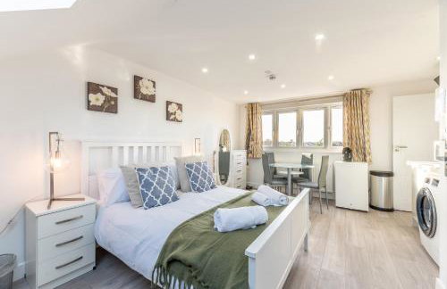 Lovely studio near transport links for C. London - Pass the Keys - Photo 1