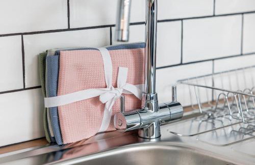 2 BR Home Perfect for Short and Long Term Stay - Foto 21