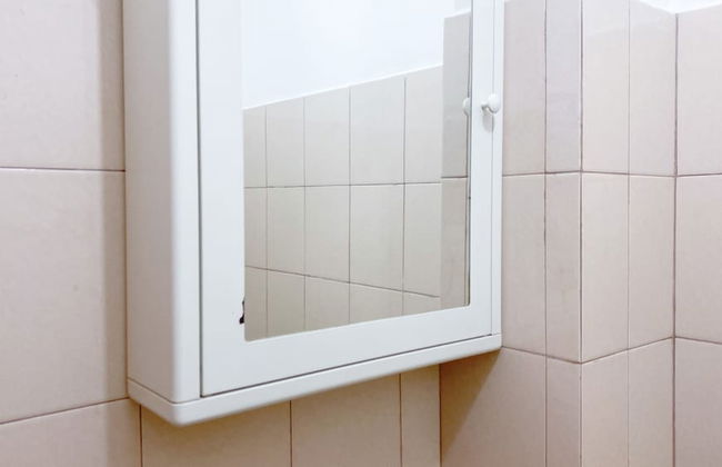 Best Choice And Homey Studio Tifolia Apartment - Foto 11