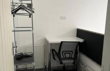 Dane Guest House Free Parking Fast WiFi Modern Living - Foto 44