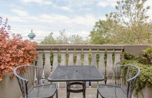 Top Floor Water View Oasis near Space Needle & Cruise - Foto 38