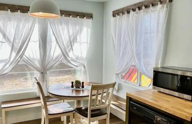 2 bed with Washer and Dryer, pets ok, 5 min to Farmers Market - Foto 12