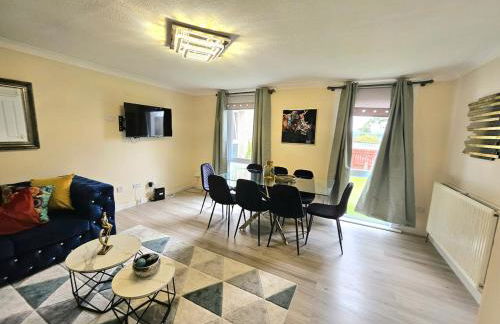 Stylish & Spacious 4 Bedroom House - Foto 15