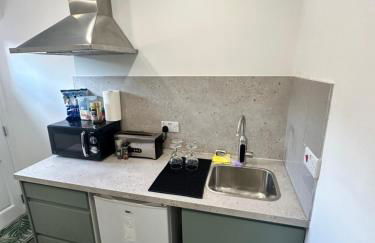 Modern flat in Egham by Royal Holloway University Royal Ascot and Windsor near Heathrow Airport - Foto 19