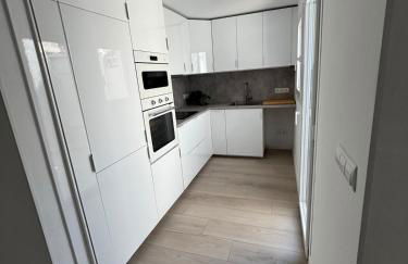 La Sardineta, es un apartamento en la Costa Brava, Palamós 1 minuto de la playa Alquiler temporal mínimo 32 noches - Foto 11