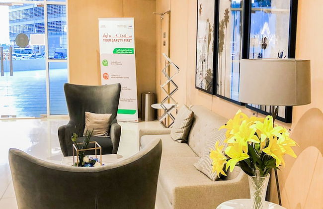 Fully Furnished Studio in Azizi Aliyah - Photo 2