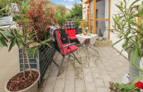 1 Bedroom Lovely Apartment In Deggingen - Foto 2