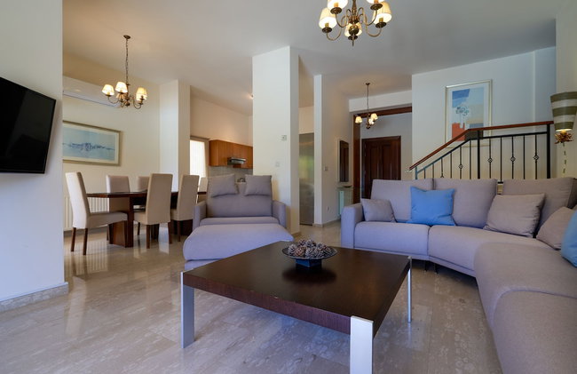 3 bedroom Villa Lara 11 with 10x5m private pool, within walking distance to resort village square - Foto 12